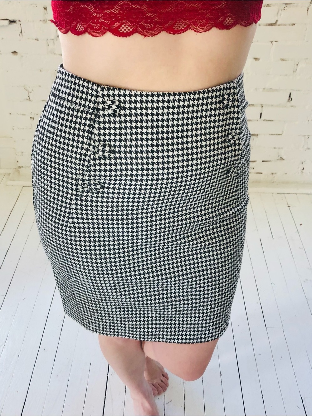 H&M Black and White Houndstooth Pencil Skirt